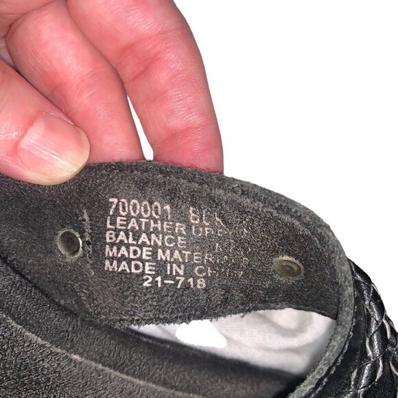 Minnetonka Women's Silverthorne Thong Sandals Size 9 Black Leather Southwestern - Picture 6 of 7